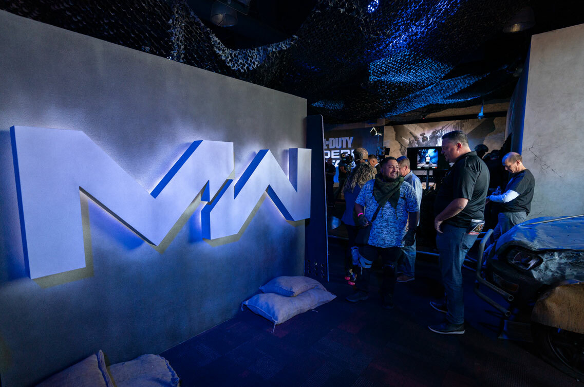 Call of Duty: Modern Warfare Command Center — Activision